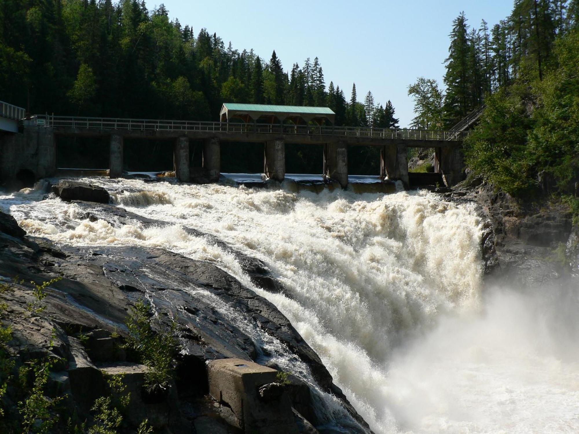 Le Gite Du Pecheur Metabetchouan-Lac-a-la-Croix Luaran gambar