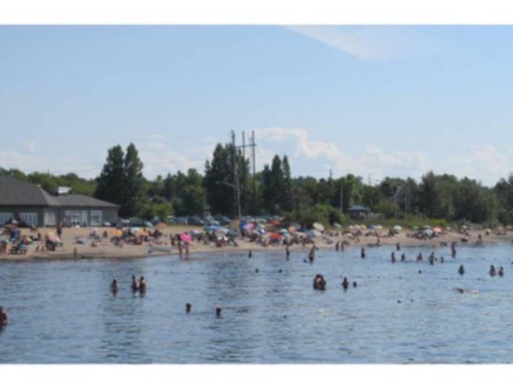 Le Gite Du Pecheur Metabetchouan-Lac-a-la-Croix Luaran gambar